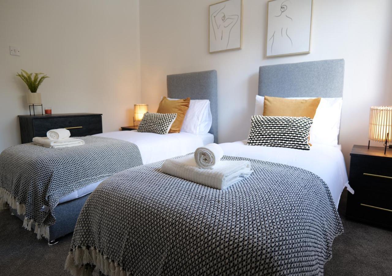 Modern Spark Home With Parking, Garden, Wi-Fi Birmingham Extérieur photo