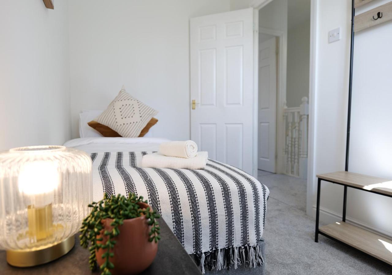 Modern Spark Home With Parking, Garden, Wi-Fi Birmingham Extérieur photo